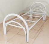 Кровати металлические, стулья собственного производства